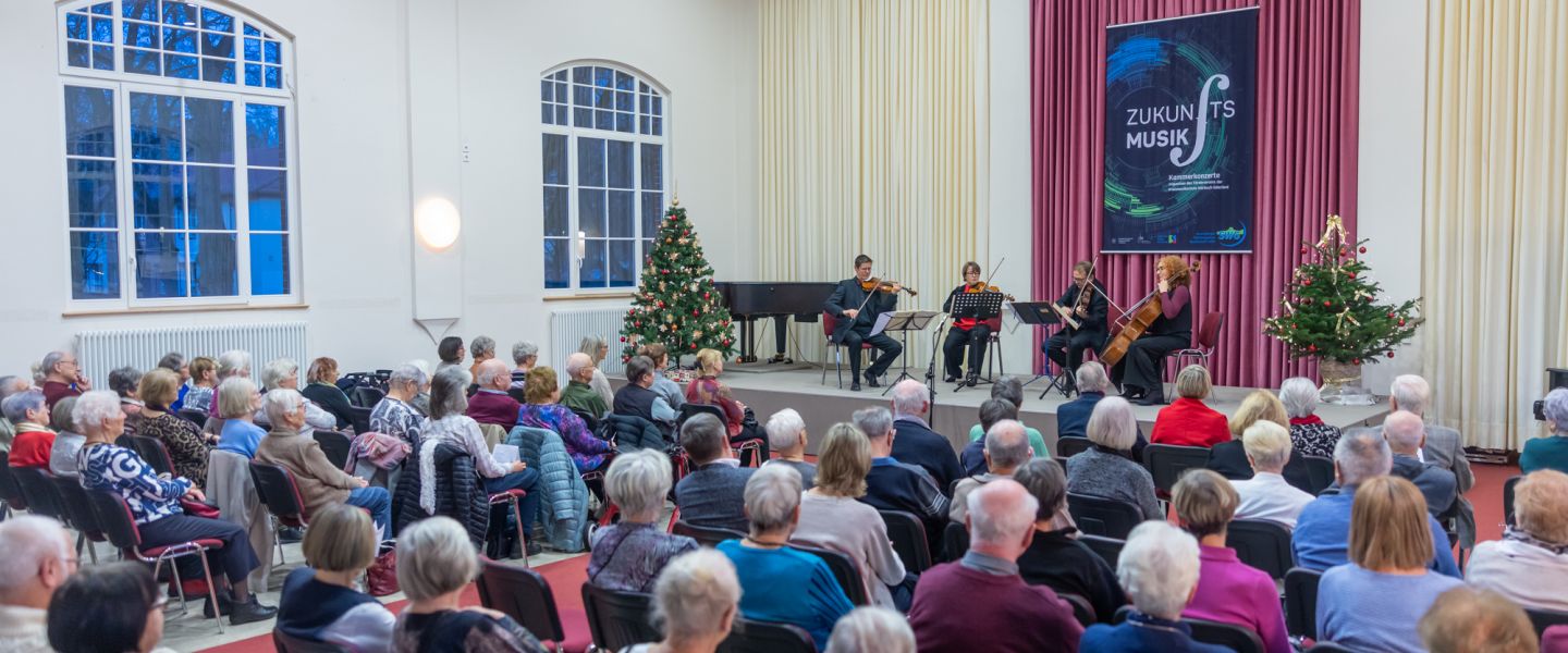 Genius Quartett spielt vor Publikum in Musikschule