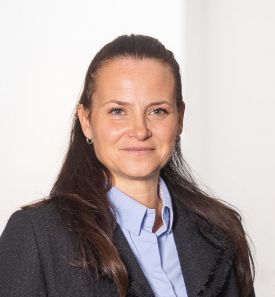 Mitarbeiterfoto Stefanie Pflügner